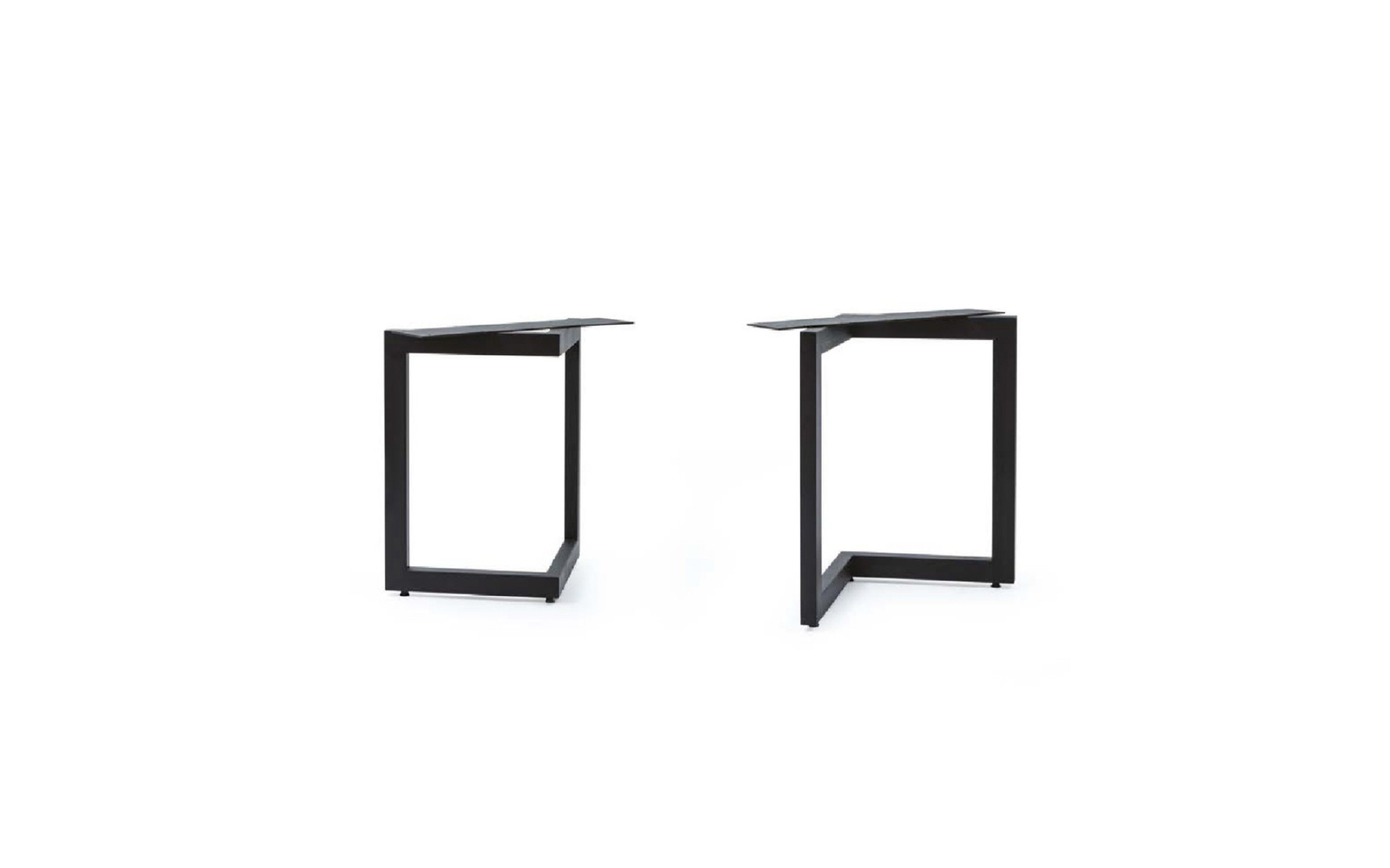 1130 1130 Table Leg - Image 1